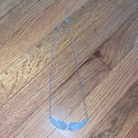 💵3/$20 Bling Wing Necklace - Picture 4 of 11